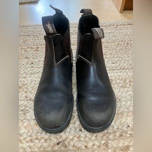 Classic Blundstone Chelsea Boot